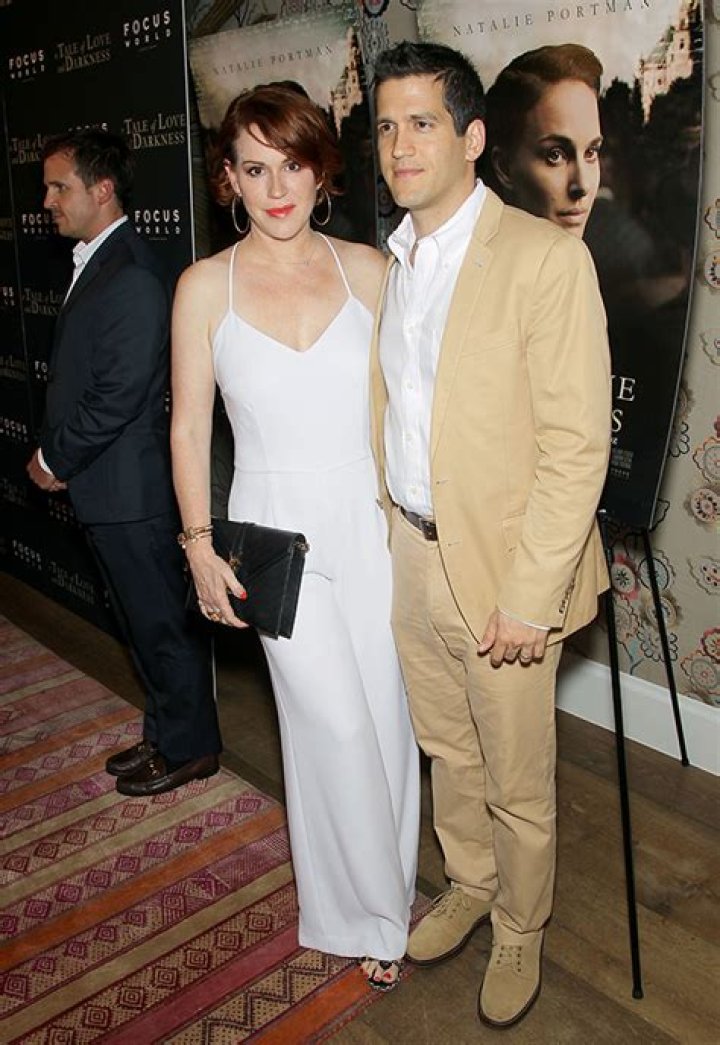 Panio Gianopoulos married Molly Ringwald in 2007